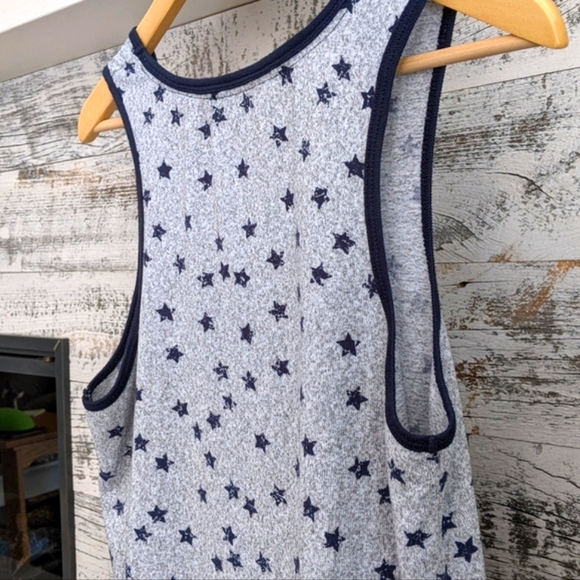 ⭐Lucky Brand⭐ Navy & Grey Stars Printed Sleeveless Tank Top Medium - Picture 4 of 5